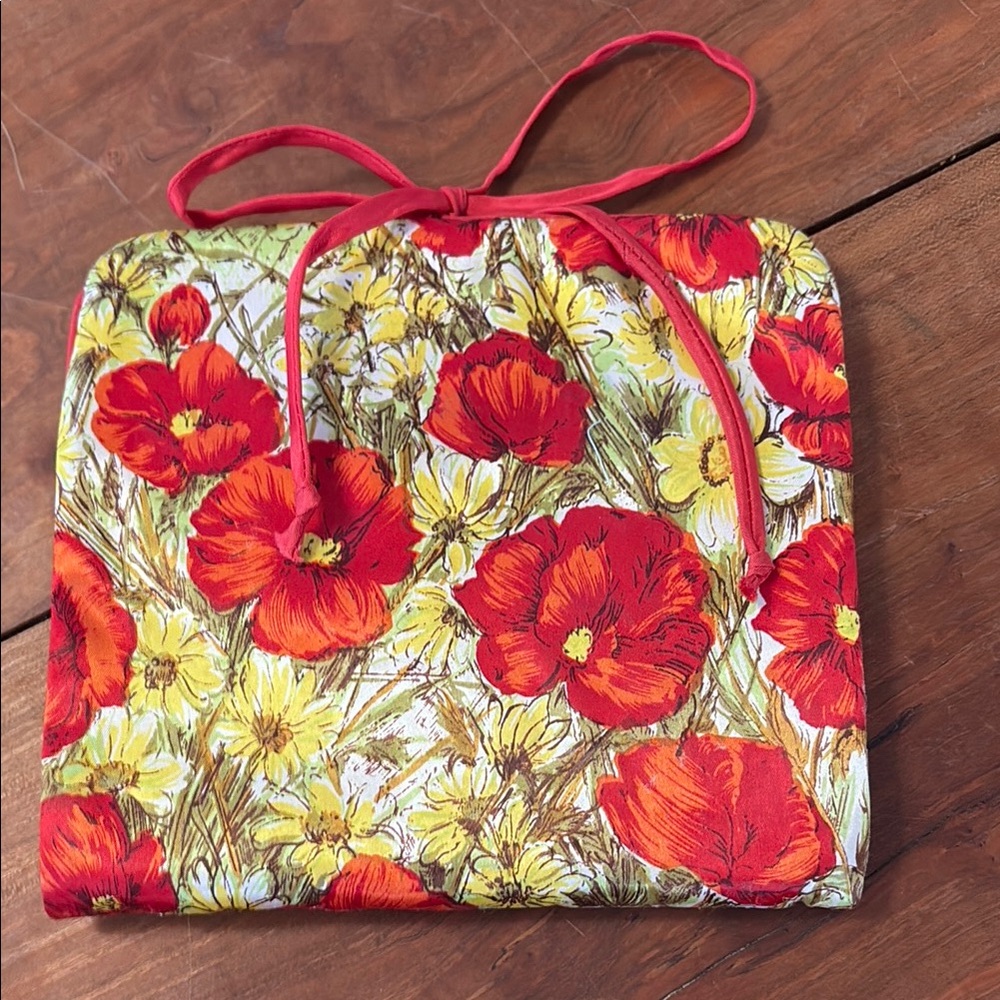 Vintage Floral Case with Red and Yellow Flowers